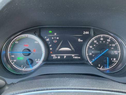 Used 2023 Toyota Venza Nightshade AWD/4WD image 12