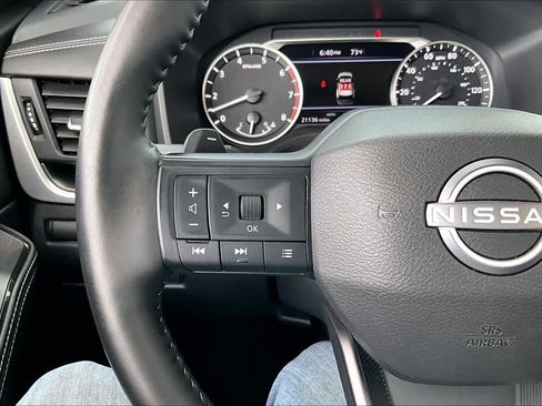 Used 2025 Nissan Rogue SV AWD/4WD image 24