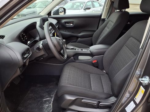 New 2025 Honda HR-V LX image 10