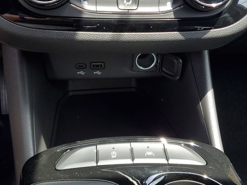 New 2026 Buick Envista Sport Touring w/ Convenience I Package FWD image 23