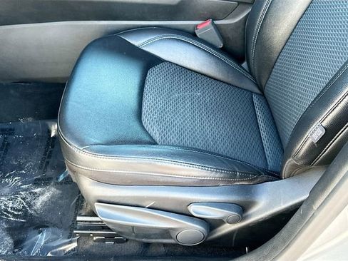 Used 2023 Jeep Compass Latitude image 18