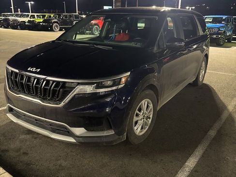 Used 2023 Kia Carnival LX w/ Paint Protection Package image 2