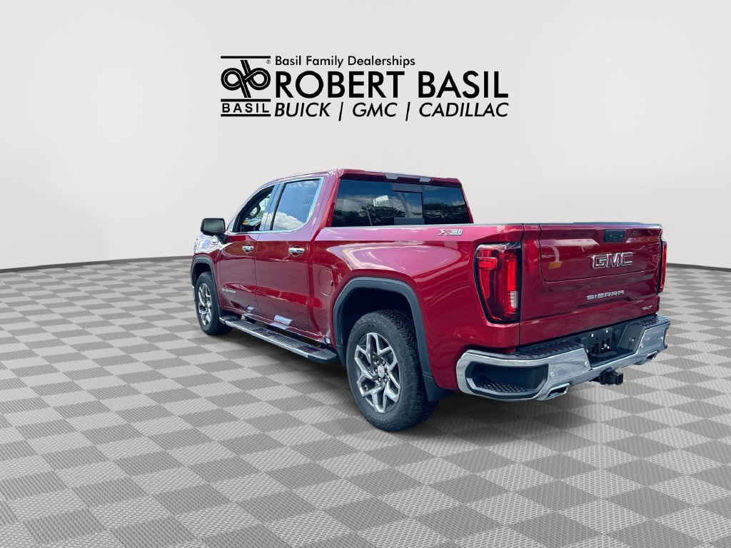 Used 2023 GMC Sierra 1500 SLT w/ SLT Premium Plus Package AWD/4WD image 6