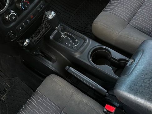 Used 2012 Jeep Wrangler Unlimited Sahara w/ Dual Top Group image 23