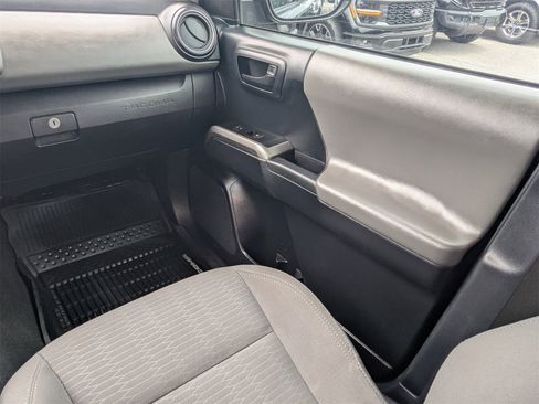 Used 2019 Toyota Tacoma SR5 image 17