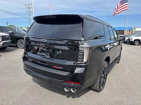 New 2026 Chevrolet Suburban RST w/ RST Capability Package AWD/4WD image 5