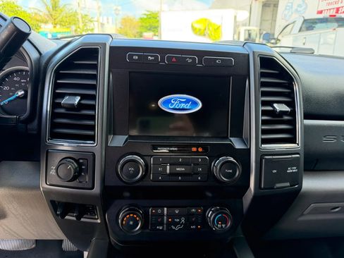 Used 2021 Ford F250 XLT w/ XLT Premium Package image 19