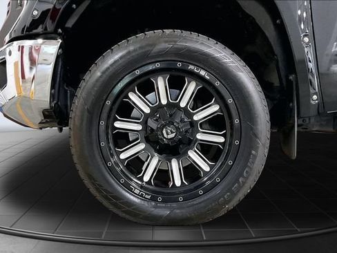 Used 2020 Toyota Tundra Limited w/ Limited Premium Package AWD/4WD image 9