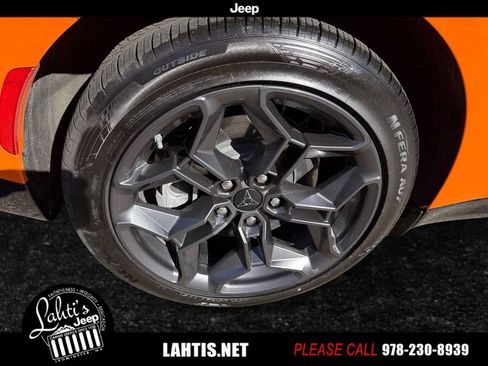 Used 2025 Dodge Charger R/T w/ Quick Order Package 25M R/T image 9