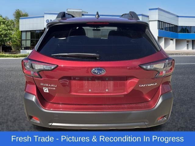 Used 2024 Subaru Outback Premium AWD/4WD image 4