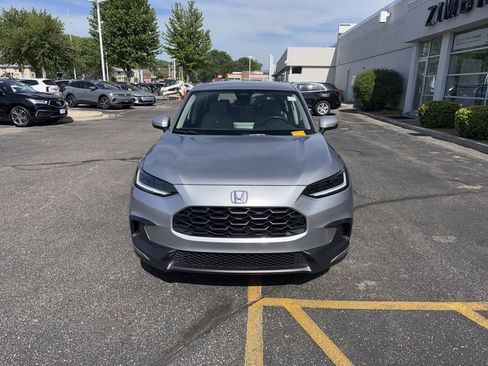 Used 2023 Honda HR-V LX image 3
