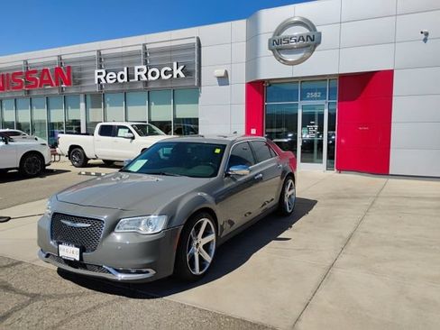 Used 2019 Chrysler 300 Limited w/ Safetytec Plus Group RWD image 3