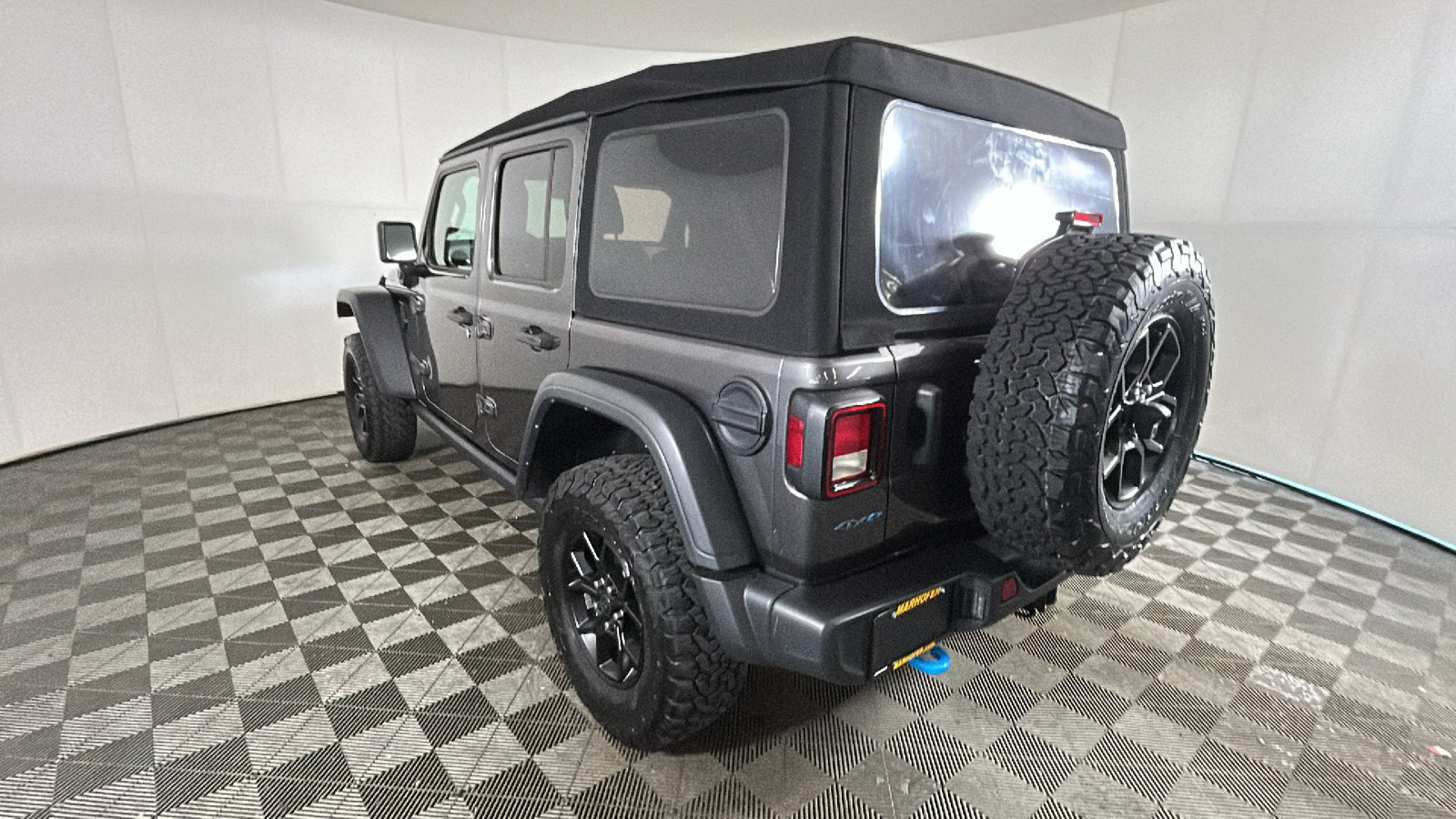 Used 2024 Jeep Wrangler Unlimited AWD/4WD image 5