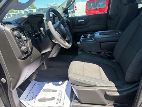 Used 2020 Chevrolet Silverado 1500 Custom w/ Custom Value Package AWD/4WD image 11