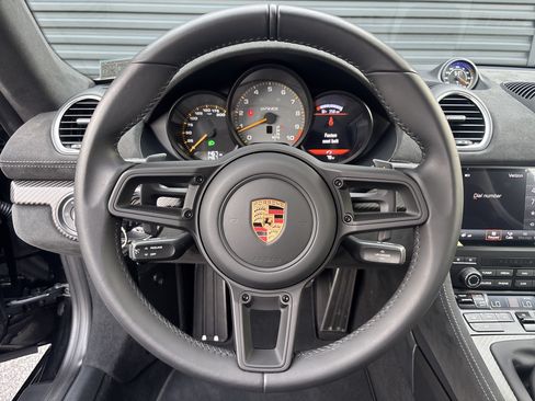 Certified 2024 Porsche 718 Cayman GT4 RS RWD image 15