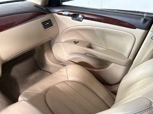 Used 2010 Buick Lucerne CXL w/ Driver Confidence Package FWD image 28