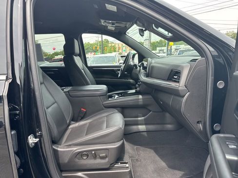 Used 2025 Chevrolet Tahoe LT AWD/4WD image 18