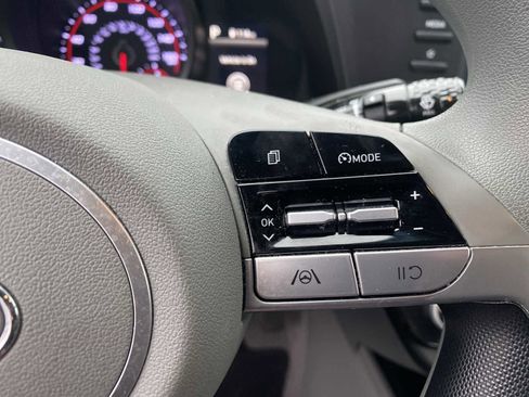 Certified 2021 Hyundai Elantra SEL image 21