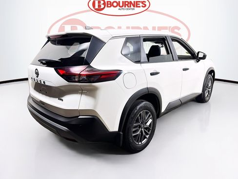 Used 2023 Nissan Rogue S AWD/4WD image 8