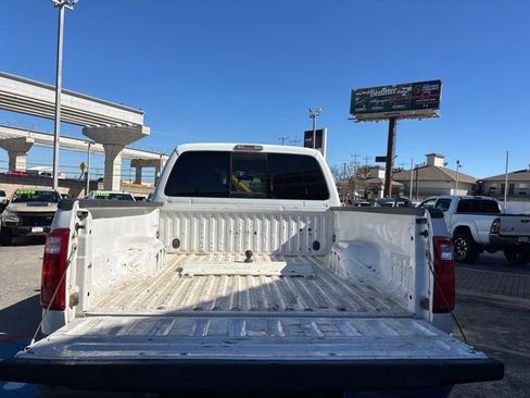 Used 2016 Ford F250 Lariat w/ Lariat Interior Package image 12