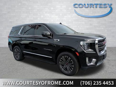 Used 2023 GMC Yukon SLT AWD/4WD image 1
