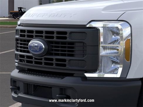 New 2026 Ford F250 XL image 17