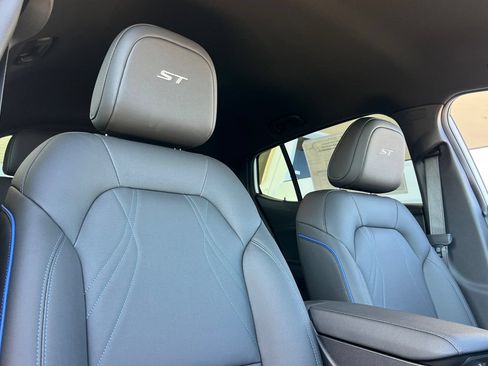 New 2026 Buick Envista Sport Touring w/ Convenience I Package FWD image 18