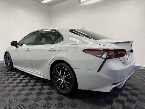 Used 2024 Toyota Camry SE FWD image 10