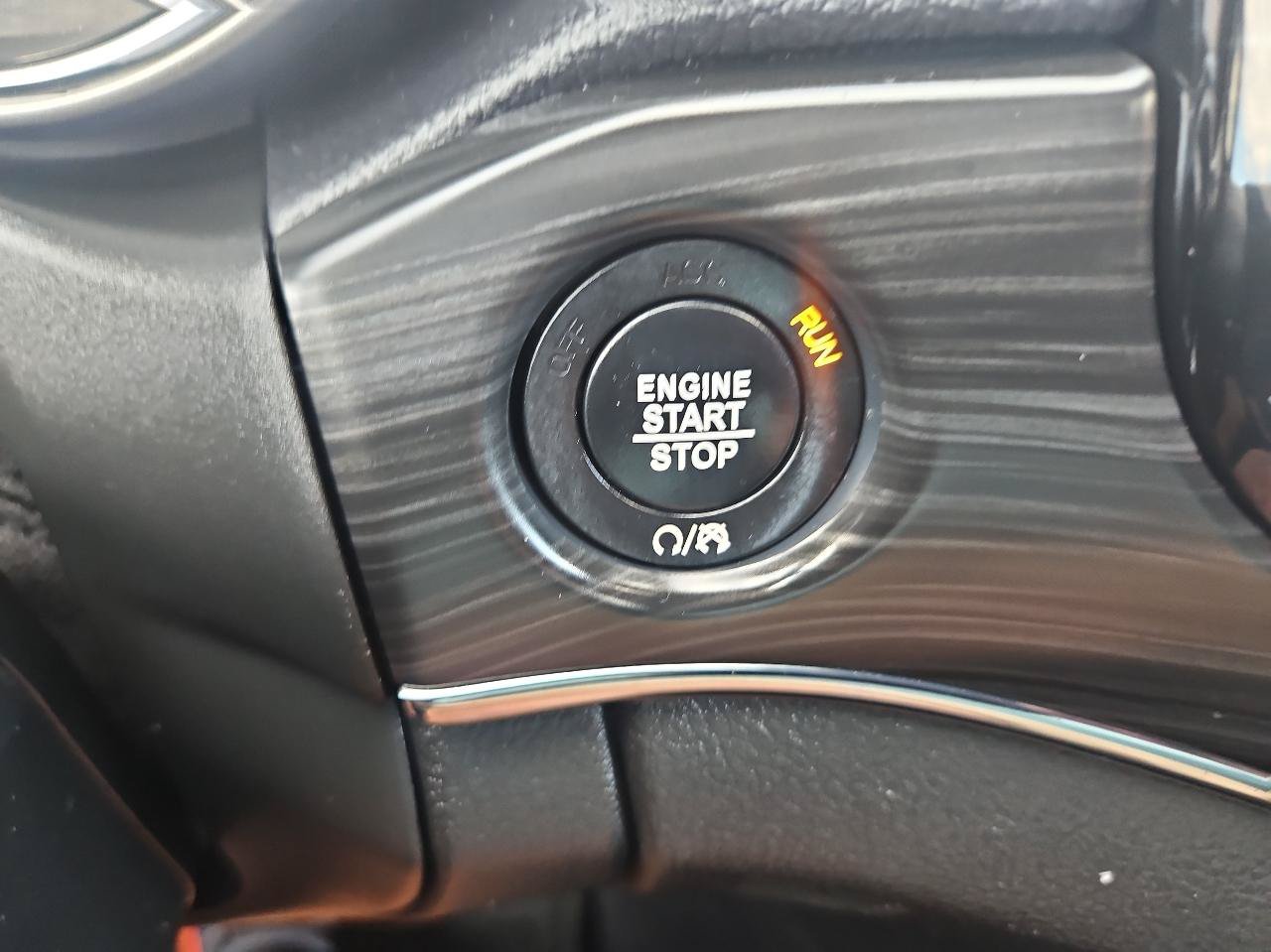 Used 2021 Jeep Grand Cherokee Limited AWD/4WD image 29