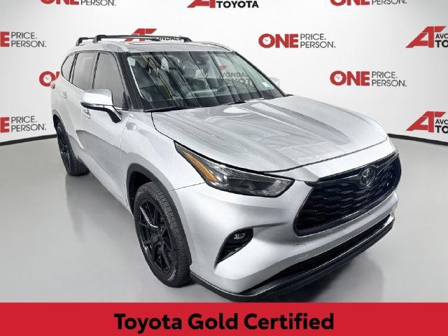 Certified 2022 Toyota Highlander XLE FWD image 1