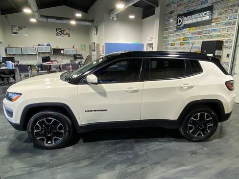 Used 2020 Jeep Compass Trailhawk AWD/4WD image 3