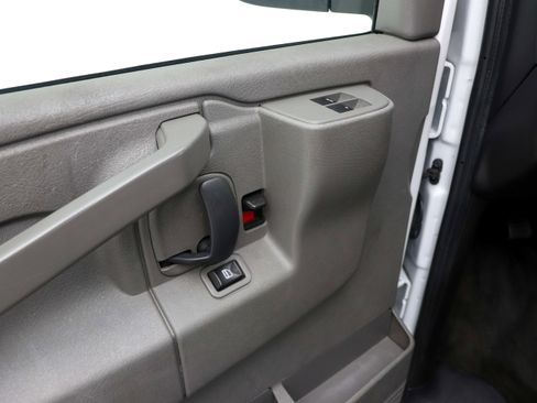 Used 2017 Chevrolet Express 3500 LT w/ LT Preferred Equipment Group image 20