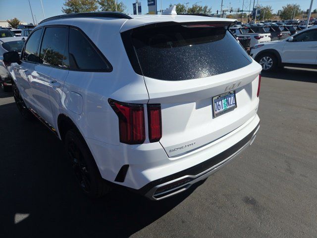 Used 2023 Kia Sorento SX AWD/4WD image 4