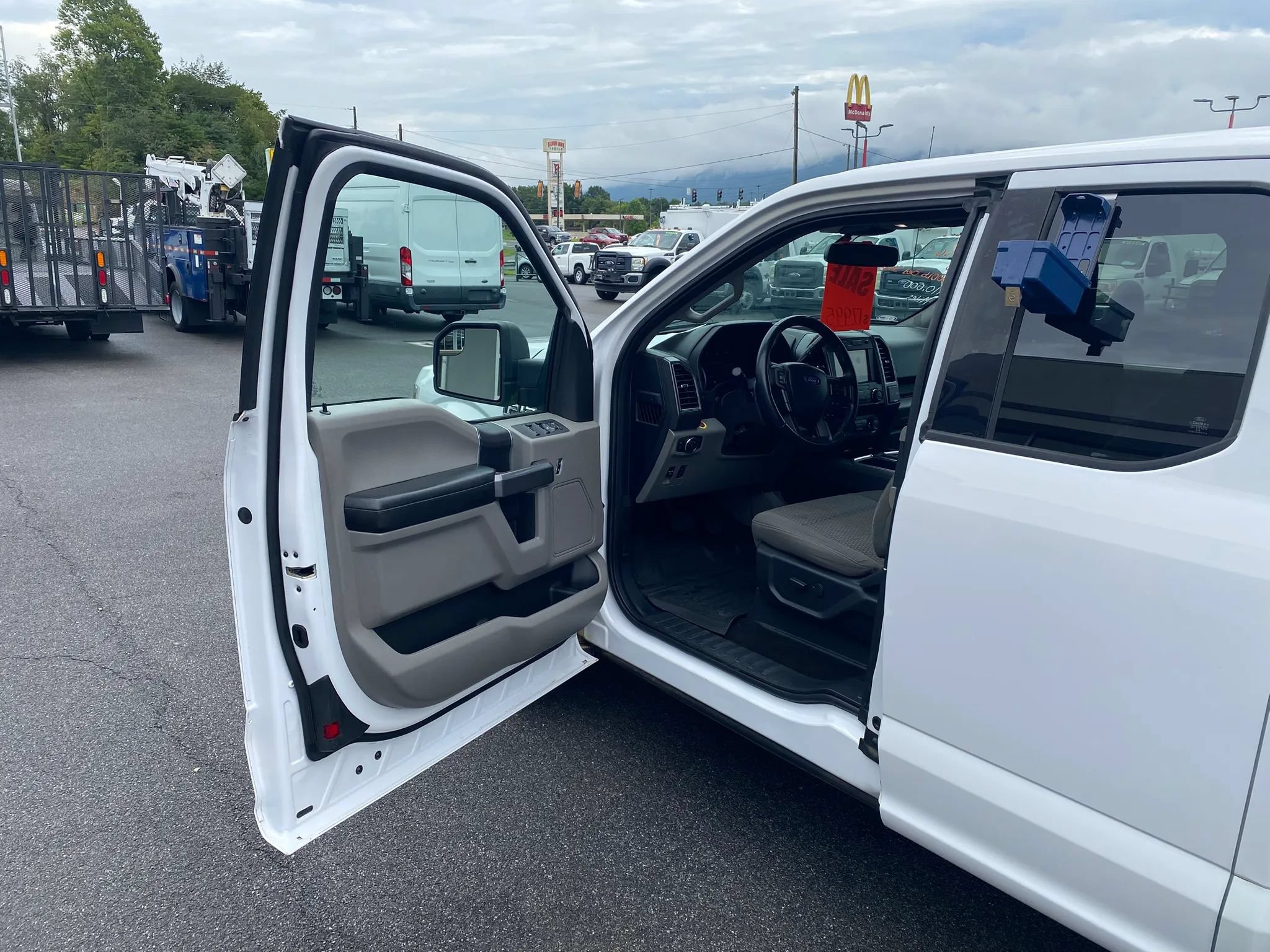 Used 2019 Ford F150 XLT w/ Equipment Group 301A Mid RWD image 7