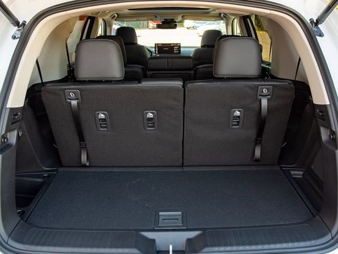 New 2026 Honda Pilot Touring image 13