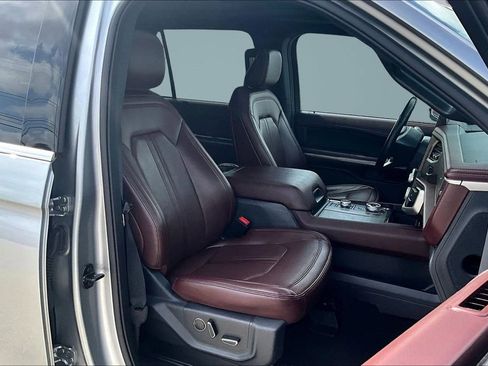 Used 2024 Ford Expedition Max Limited AWD/4WD image 31