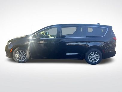 Used 2024 Chrysler Pacifica Touring-L