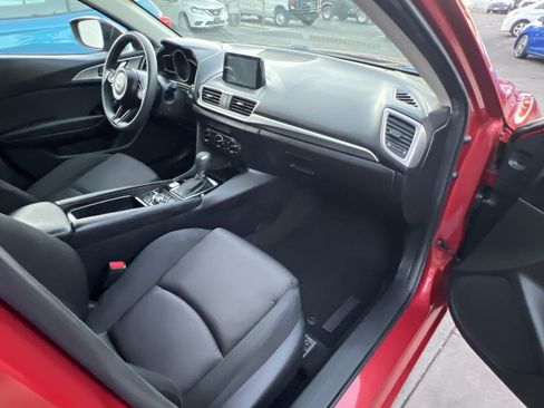 Used 2017 MAZDA MAZDA3 Sport FWD image 13