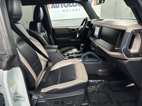 Used 2023 Ford Bronco Wildtrak AWD/4WD image 20