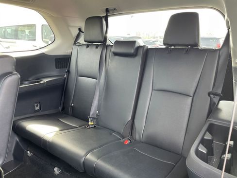 Used 2025 Toyota Grand Highlander FWD image 30