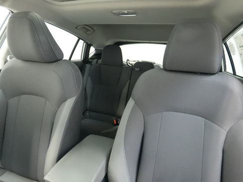 Used 2025 Subaru Crosstrek 2.0i Premium image 15