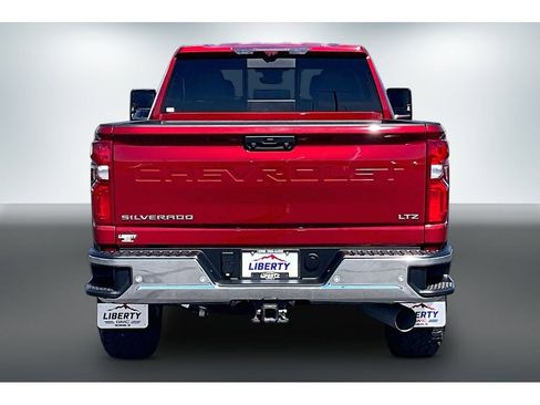 Used 2022 Chevrolet Silverado 2500 LTZ w/ LTZ Plus Package AWD/4WD image 5