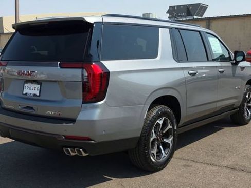 New 2026 GMC Yukon XL AT4 Ultimate AWD/4WD image 9
