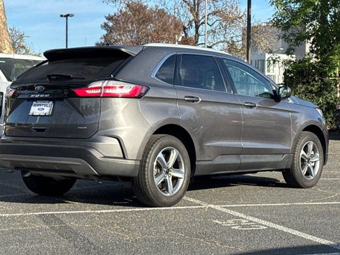 Certified 2024 Ford Edge SEL w/ Convenience Package image 4