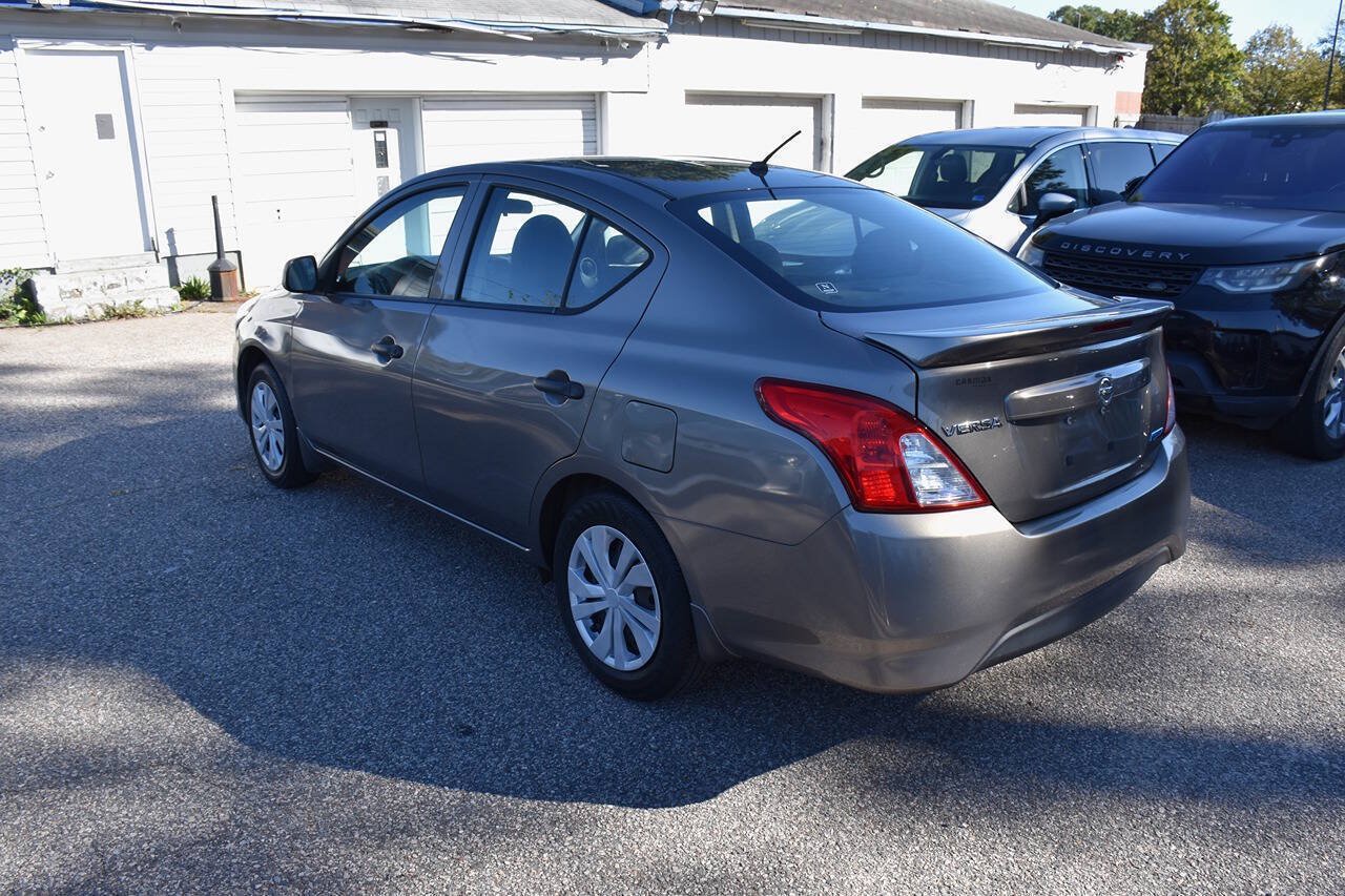 Used 2015 Nissan Versa S Plus FWD image 4