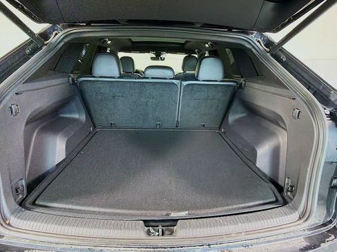Used 2024 Volkswagen Atlas Cross Sport SE w/ Panoramic Sunroof Package AWD/4WD image 31