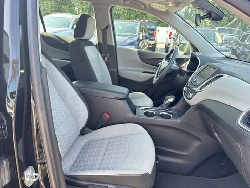 Used 2023 Chevrolet Equinox LS FWD image 26