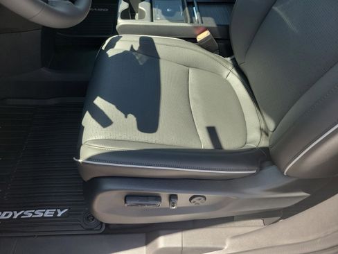 New 2026 Honda Odyssey Elite image 26