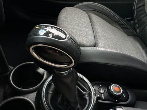 Used 2015 MINI Cooper 2-Door Hardtop image 25