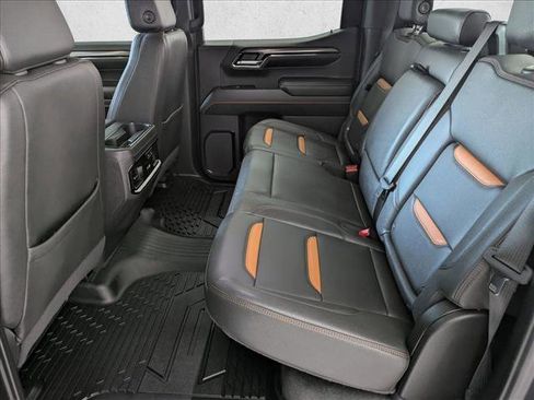Used 2024 GMC Sierra 1500 AT4 w/ Technology Package image 17